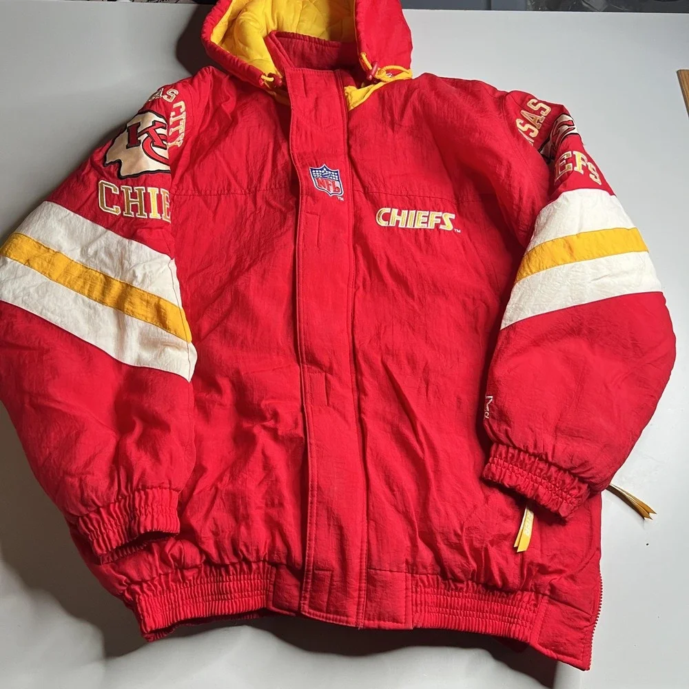 Vintage Kansas City Chiefs Starter NFL Pro Line Puffer Jacket Red Mens XL Hooded
